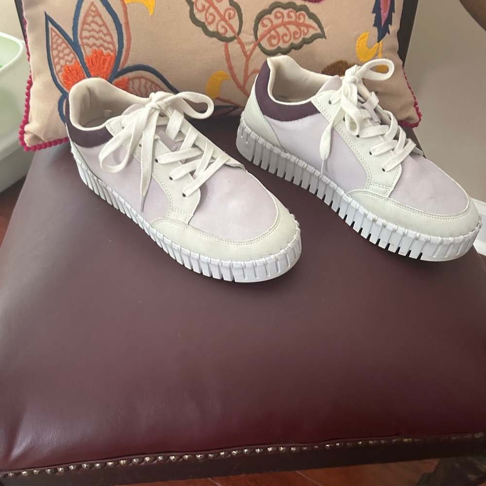 Ilse Jacobsen Tulip sneakers. Like new condition, worn once. Size 39/8-8.5.